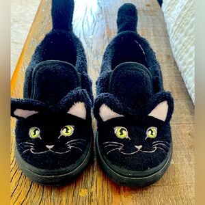 Perfect for Halloween! Vans Toddler Cat Slip On Shoes Black And White Size 6